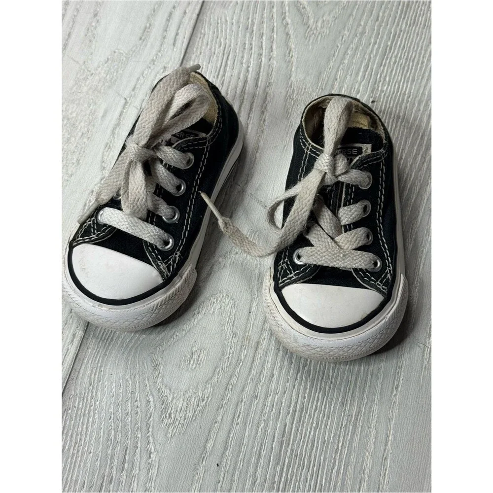 Toddler Converse Chuck Taylor All Star low-top sneakers in black